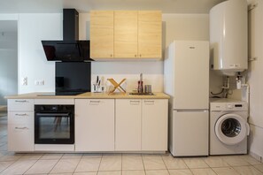 Fridge, microwave, oven, dishwasher