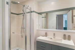 Haartrockner, Handtücher