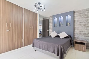 2 slaapkamers, een strijkplank/strijkijzer, gratis wifi, beddengoed