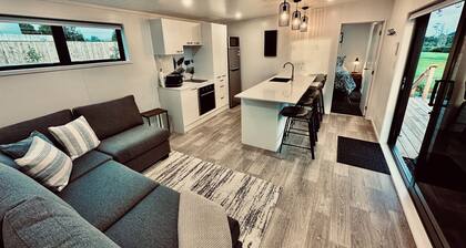 Modern One Bedroom Cottage with Farm Views