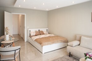 1 bedroom, iron/ironing board, WiFi, bed sheets
