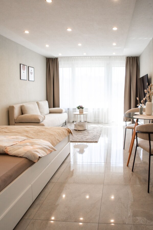 1 bedroom, iron/ironing board, WiFi, bed sheets