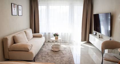 Zentrales, sonniges City-Apartment nahe Mercedes – Top modern