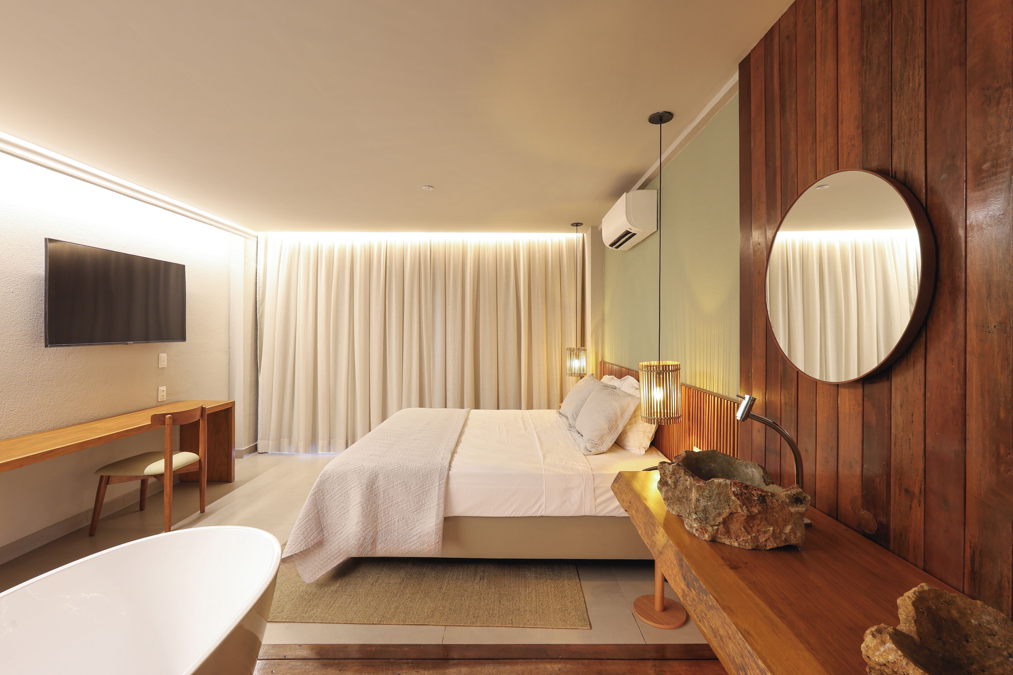 Suíte luxo | Frigobar, cortinas blackout, ferros/tábuas de passar roupa