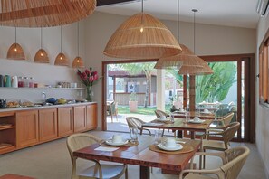 Tägliches inbegriffenes großes Frühstück