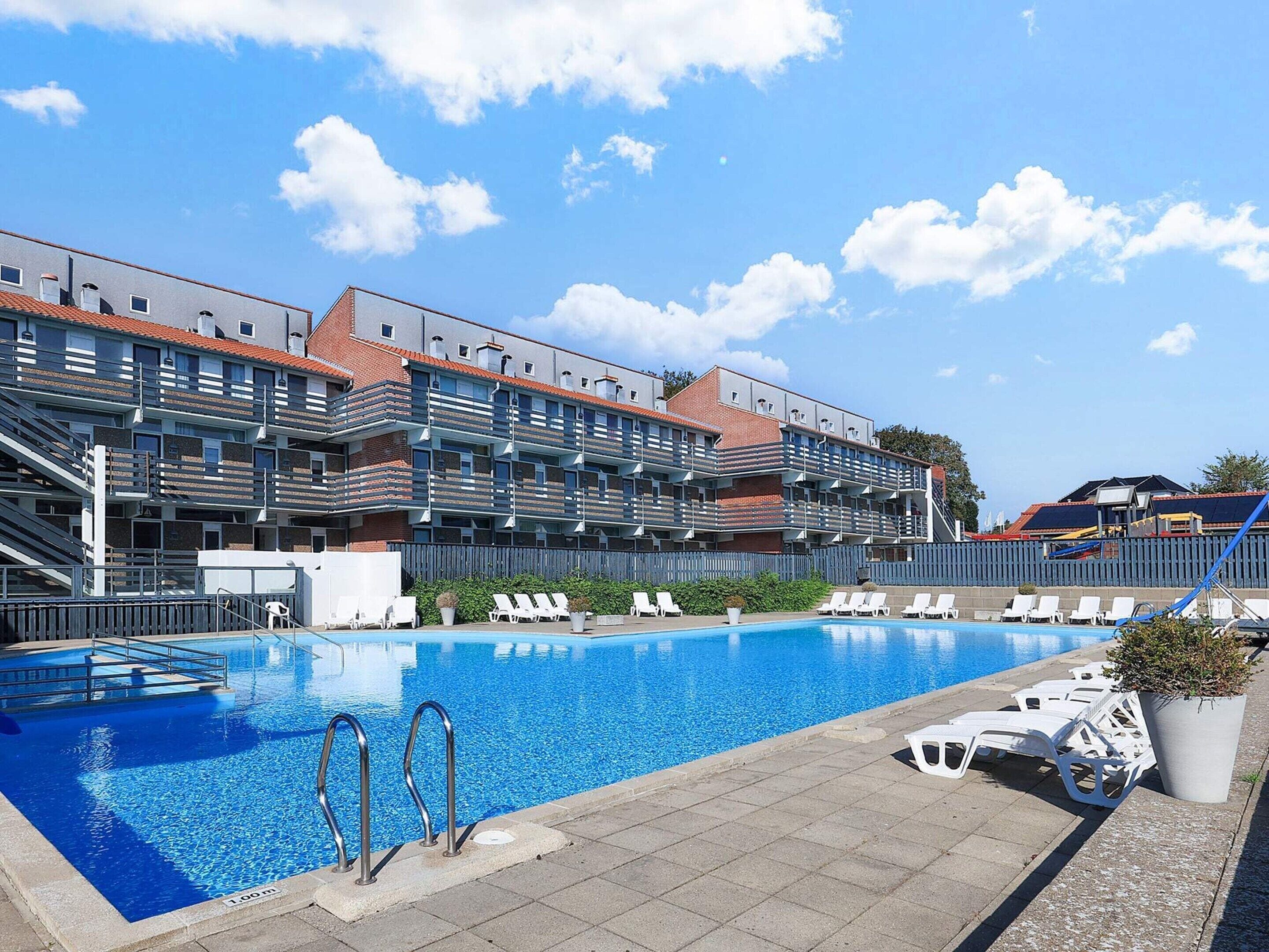Apartment | Kolam renang | Kolam renang terbuka 