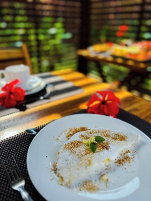 Free daily buffet breakfast