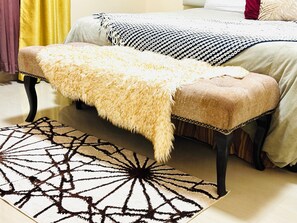 2 bedrooms, Internet, wheelchair access - Executive private standing apt, in Lusaka (Lusaka)