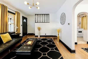 Living area - Amber Property-Archwood Management (Cleveland)