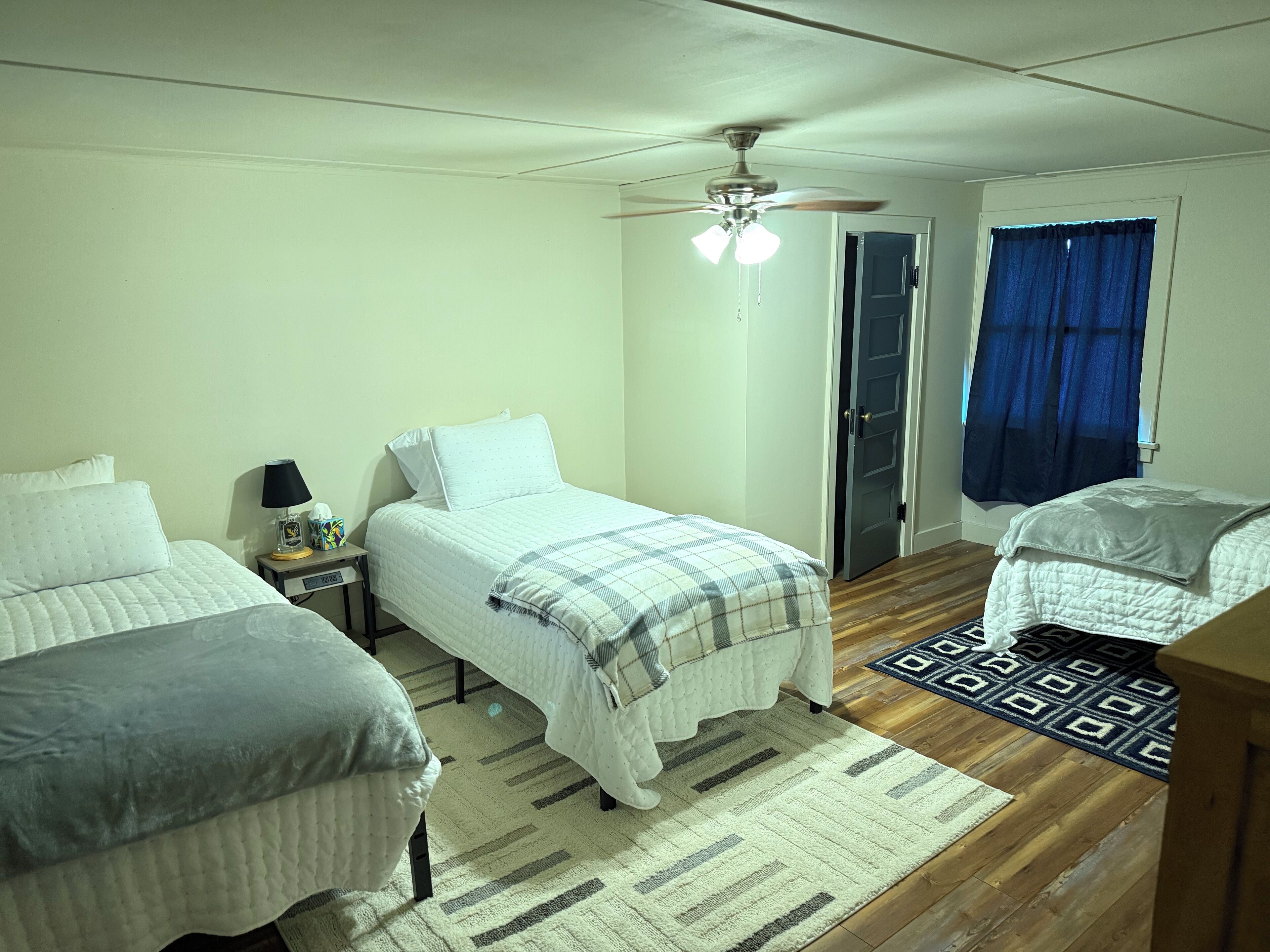 4 bedrooms, WiFi, bed sheets