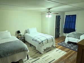 4 makuuhuonetta, Wi-Fi, vuodevaatteet