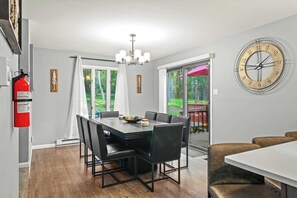 House (3 Bedrooms) | Interior - Lakeside Haven Ping Pong, Fire Pit & Mins to Big Boulder & Lake Harmony (Lake Harmony)