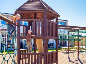 Apartment | Children’s area - 4 Person Holiday Home on a Holiday Park in Blokhus (Blokhus)