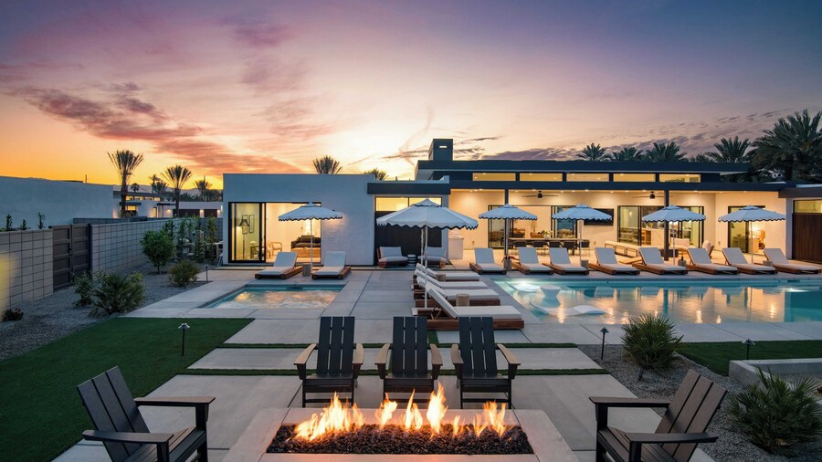 Sleeps 34 2 Villas, Pool, Pickleball + Bocce Polo Villas Elara by Avantstay