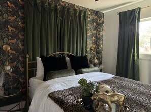 3 makuuhuonetta, silitysrauta/-lauta, Wi-Fi, vuodevaatteet