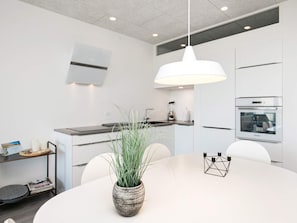 Apartment | Bahagian dalam