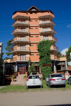 Exterior - Hosteria Kaiken I I (Villa Gesell)