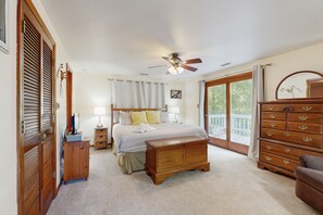 3 bedrooms, iron/ironing board, Internet, bed sheets