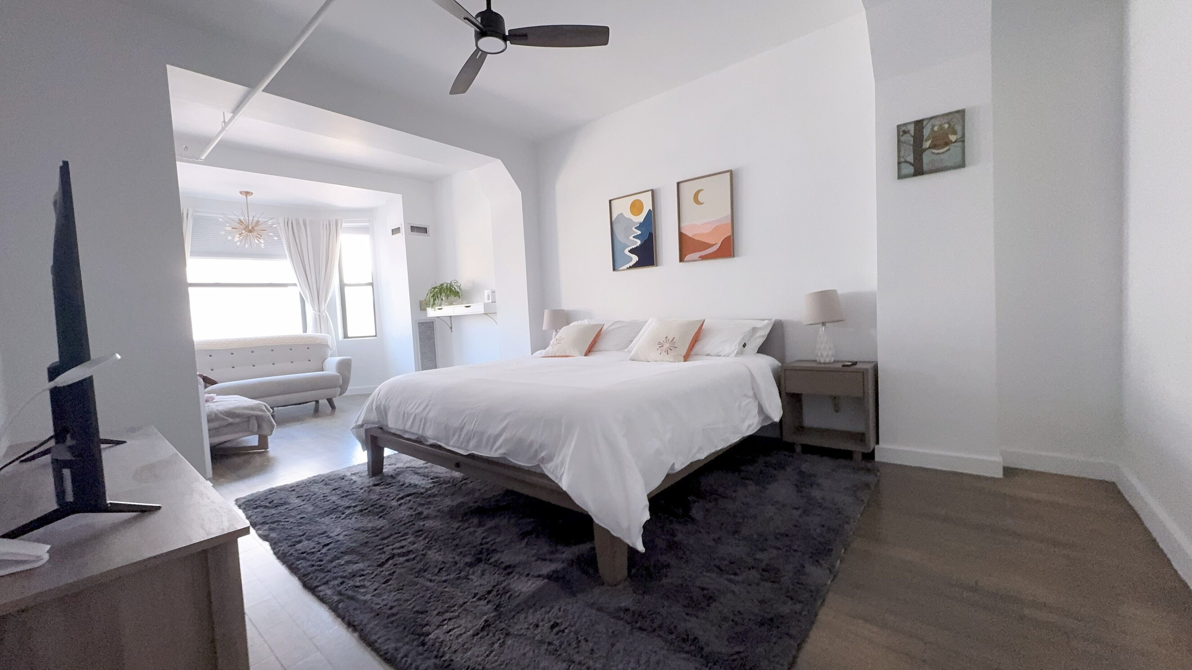 3 makuuhuonetta, työpöytä, silitysrauta/-lauta, ilmainen Wi-Fi