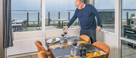 Apartment | Dining