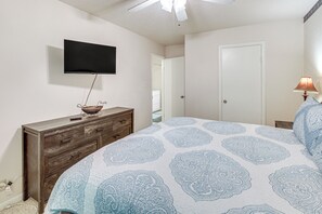 Desk, internet, bed sheets