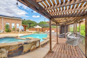 Pool - Outdoor Oasis w/ Lake Views: Ransom Canyon Retreat (Ransom Canyon)