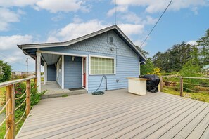 Terrace/patio - Walk to Beach: Cozy Home w/ Deck in Smith River! (Smith River)