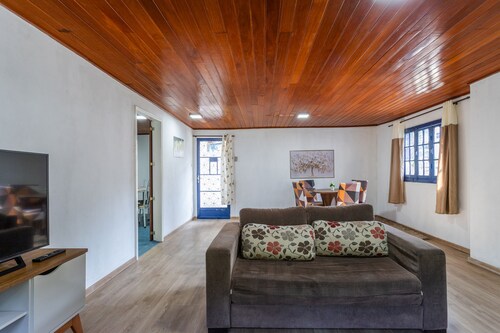 Casa com Wi-fi e Garagem a 400m do Museu Imperial