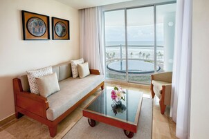 Family Suite | In-room safe, blackout drapes, iron/ironing board, travel crib