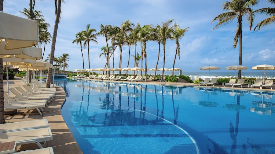 Grand Ocean Breeze Acapulco