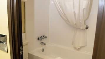 Deluxe Single Room | Bathroom