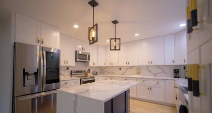 Luxury Atlanta Home Near East Lake Golf & Beltline, Sleeps 10 + Pet-Friendly!