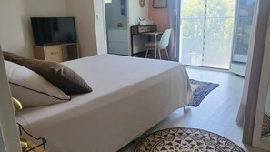 1 chambre, fer et planche à repasser, Wi-Fi, draps fournis