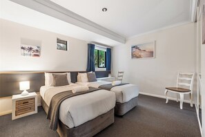 2 bedrooms, iron/ironing board, Internet