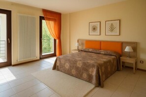 5 bedrooms, free WiFi, bed sheets