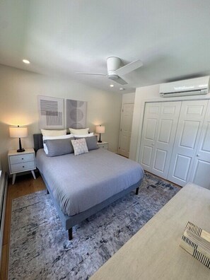 3 bedrooms, iron/ironing board, WiFi, bed sheets - Modern Retreat - Private Pool & Lake Access (Copake)