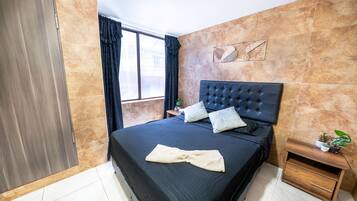 5 bedrooms, iron/ironing board, free WiFi, bed sheets