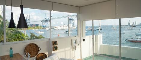 Deluxe Studio, Bay View | Laptop workspace, free WiFi