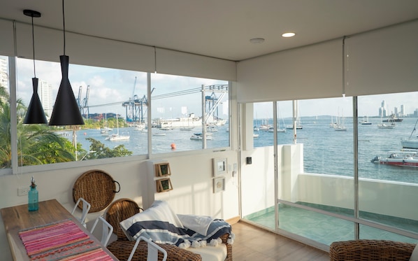 Deluxe-Studio, Buchtblick | Laptopgeeigneter Arbeitsplatz, kostenloses WLAN