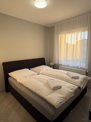 1 chambre, fer et planche à repasser, Wi-Fi, draps fournis
