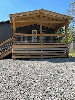 Exterior - Cozy 2-bedroom cabinesque in charming East Bernstadt with WiFi, AC (East Bernstadt)