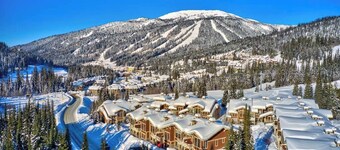 Cozy Slopeside Retreat