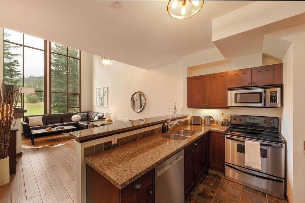 Réfrigérateur, micro-ondes, four, lave-vaisselle