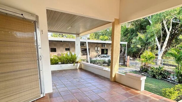 A covered patio area with a tiled floor and a welcome mat. - 3-bedroom house in terrific Coronado Beach with WiFi, AC, BBQ area (Las Lajas)