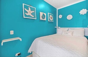 2 chambres, coffres-forts dans les chambres, fer et planche à repasser