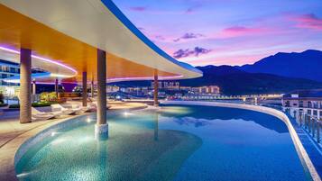 Piscina a l'aire lliure
