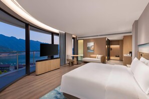 Studio Suite, 1 King Bed, Non Smoking
