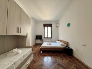 1 Schlafzimmer, Bügeleisen/Bügelbrett, Reisekinderbett, WLAN