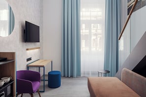 Una cassaforte in camera, postazione laptop, Wi-Fi gratuito
