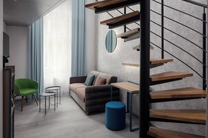 Quadruple Room | In-room safe, laptop workspace, free WiFi